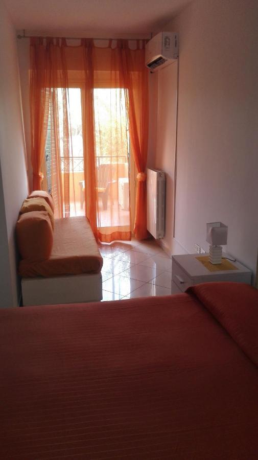 B&B I Girasoli Soverato Marina Exteriör bild